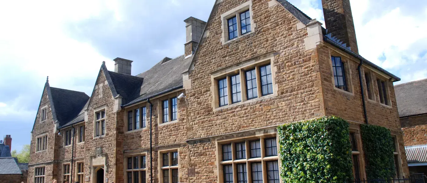 College or apprenticeship - how to decide what's right for you