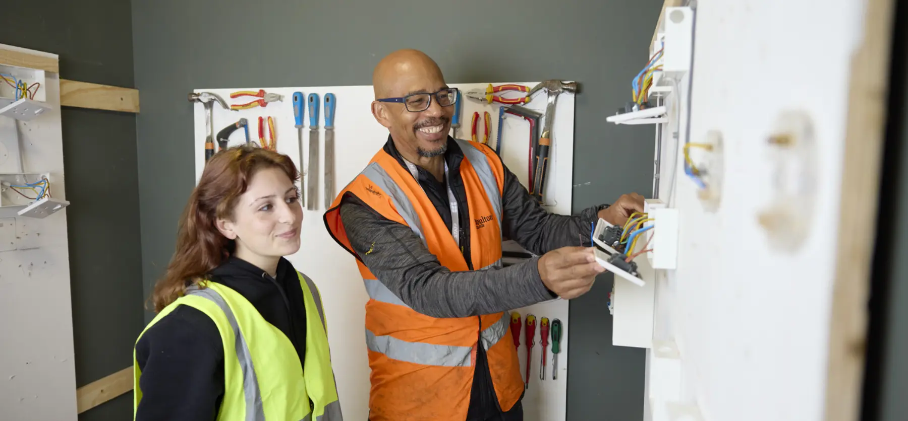 Electrical Moulton College 081025 2050